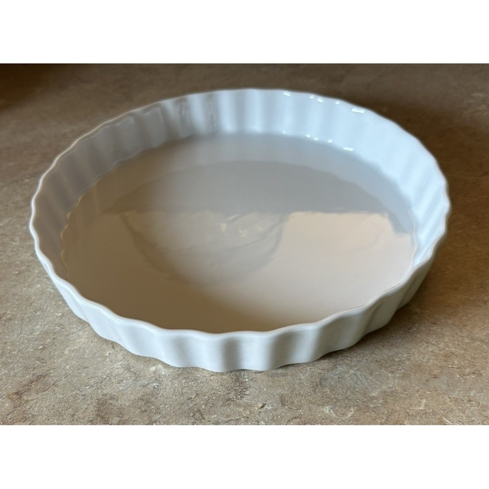 The Cellar 10" Round Stoneware Quiche Dish/Tart/Pie Pan White Fluted Edge EUC